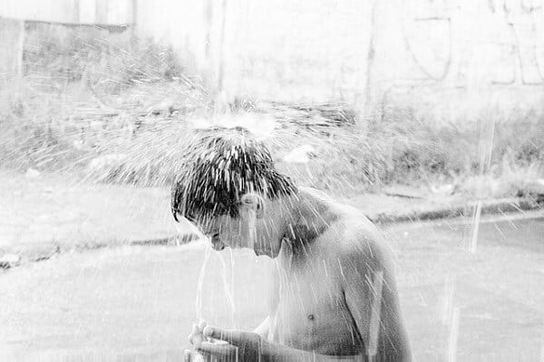 Benefits of Cold Water Bath in Marathi