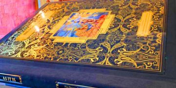 World's Largest Bhagavad Gita